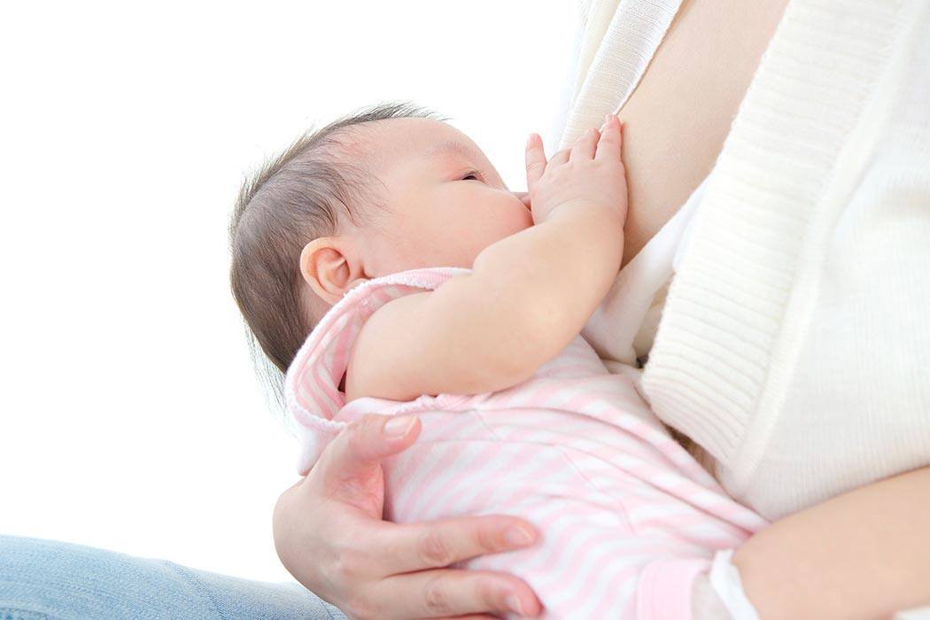 Breastfeeding 1050x700